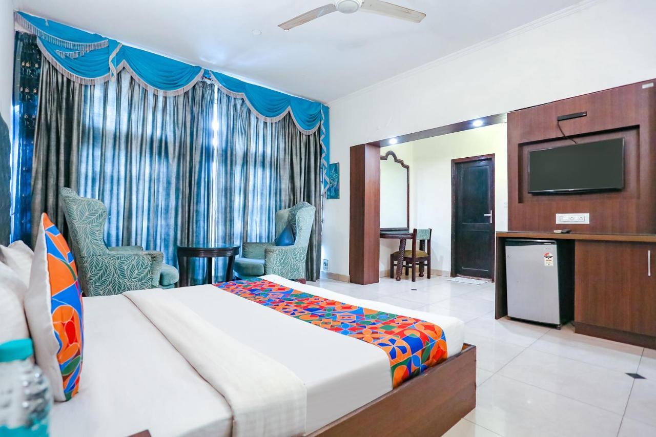 Fabexpress Lloyd House Hotel New Delhi Luaran gambar