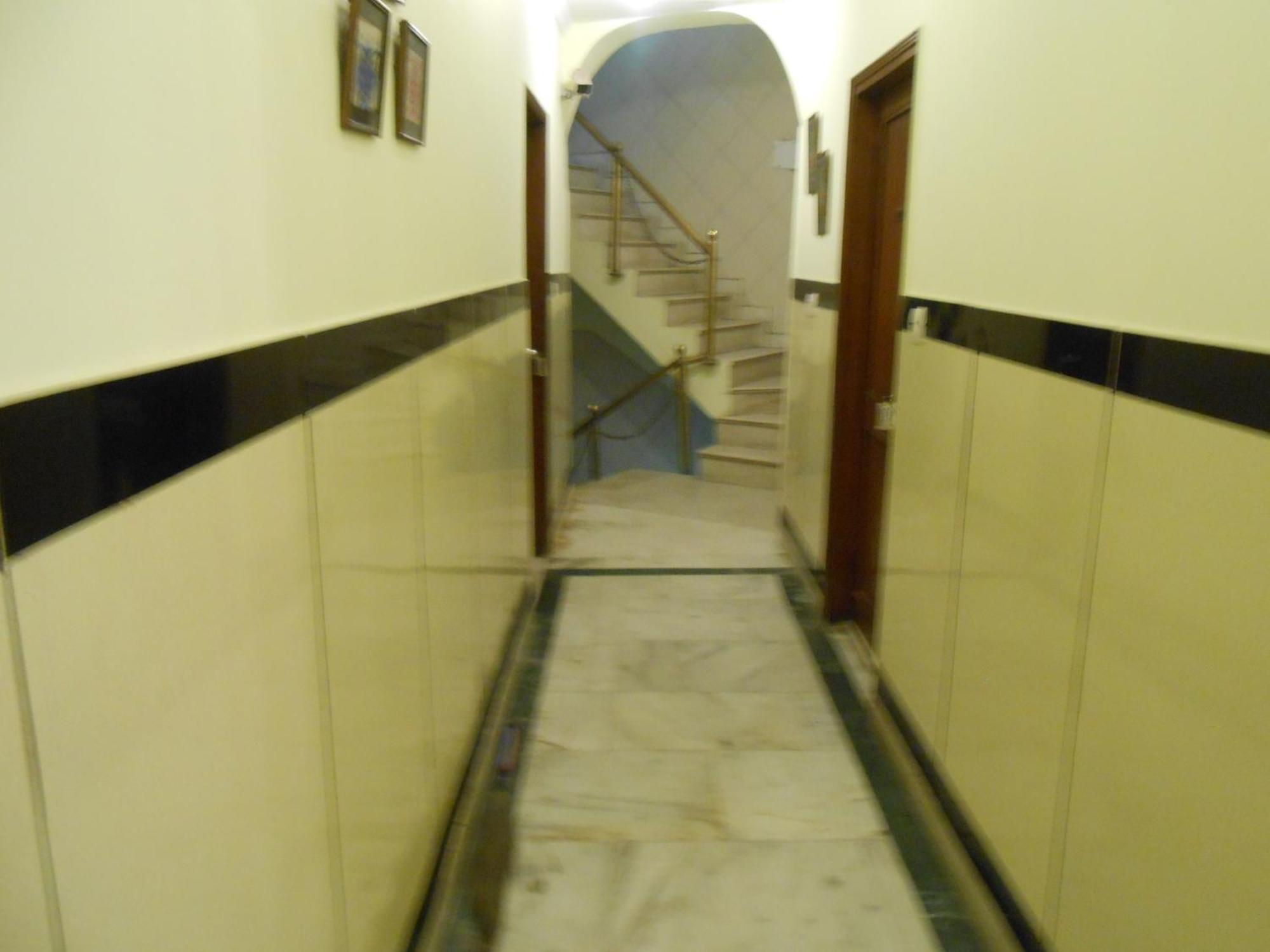 Fabexpress Lloyd House Hotel New Delhi Luaran gambar